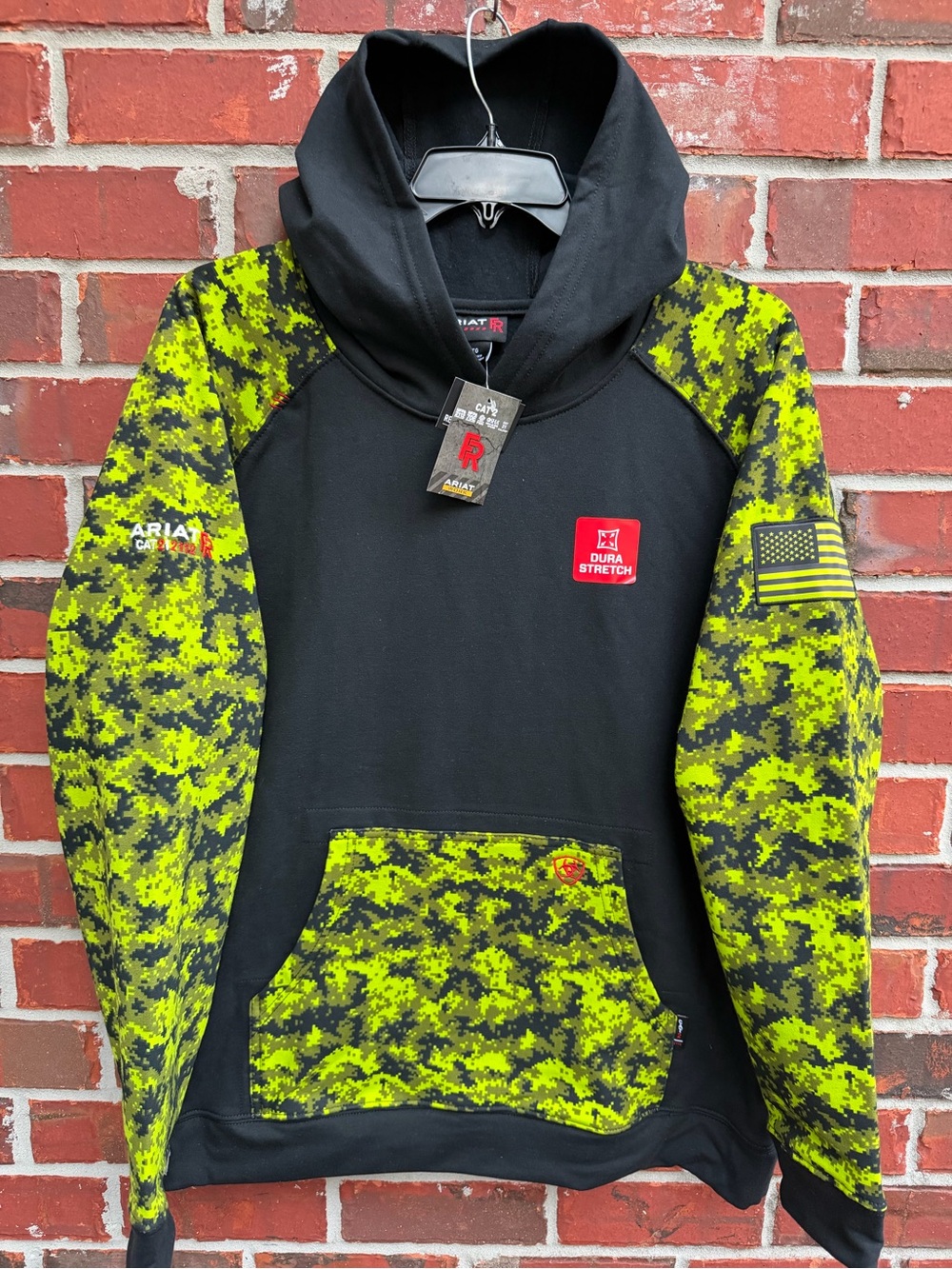 NWT ARIAT FR DURASTRETCH PATRIOT Digital Camo  Black M Flame Resistant HOODIE F6